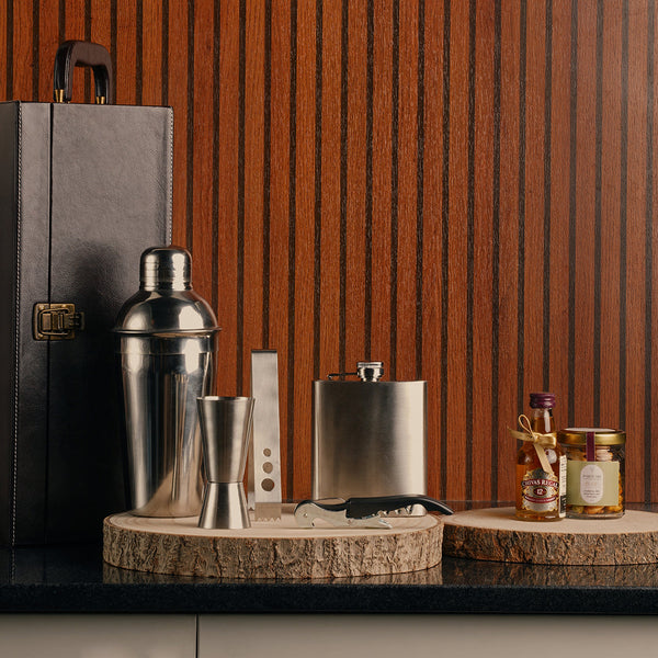 The Gentleman’s Pour Hamper